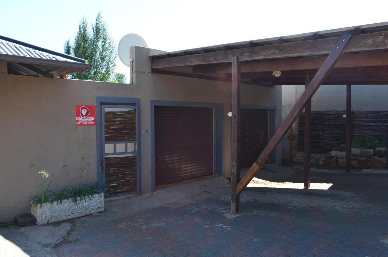 A & R Guesthouse Bloemfontein Exterior photo